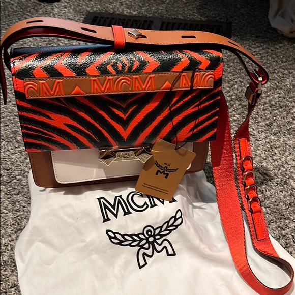 NWT MCM Calfskin Orange and Black Tiger Print Crossbody Bag w/ dustbag - Picture 2 of 10
